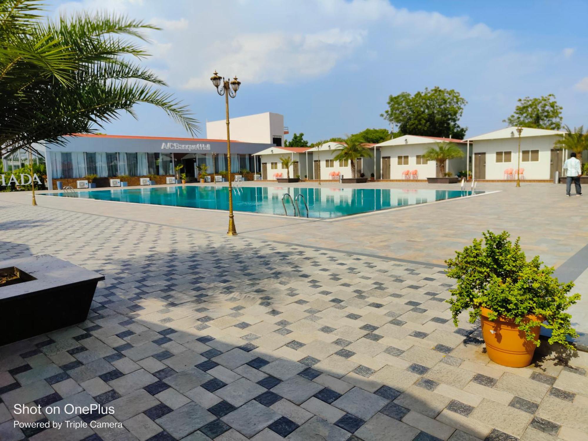 Vss Lawns & Resorts Llp Shahada Dış mekan fotoğraf