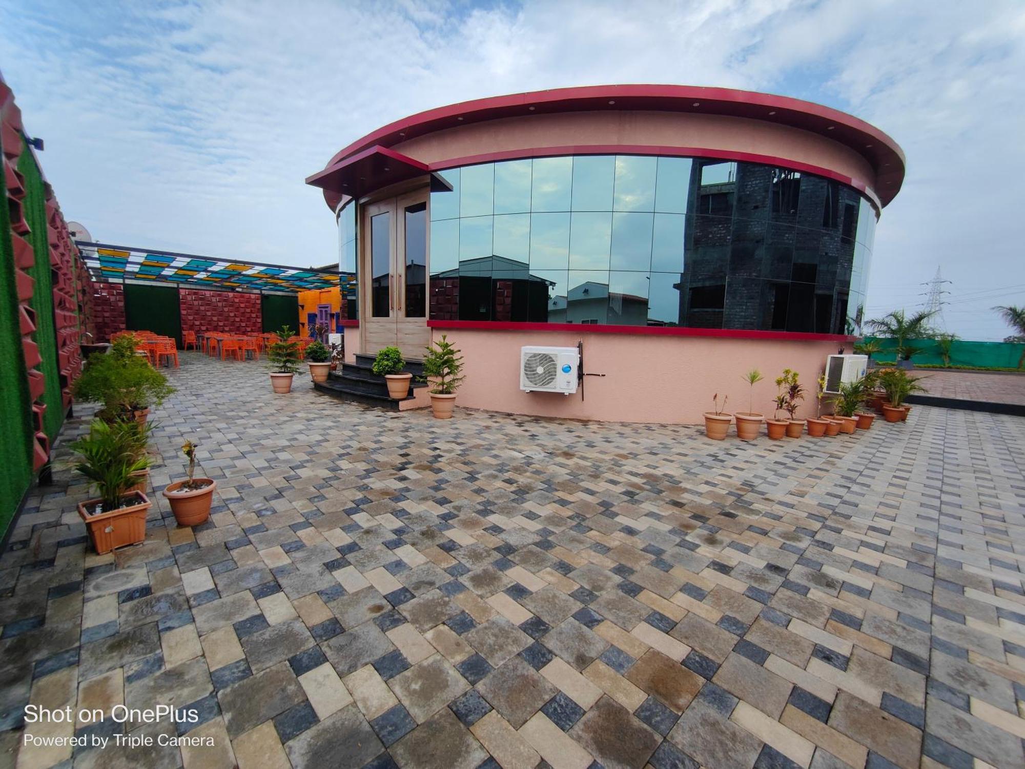 Vss Lawns & Resorts Llp Shahada Dış mekan fotoğraf
