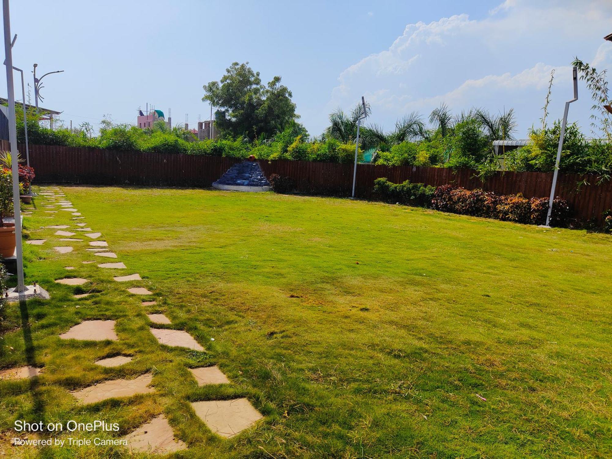 Vss Lawns & Resorts Llp Shahada Dış mekan fotoğraf